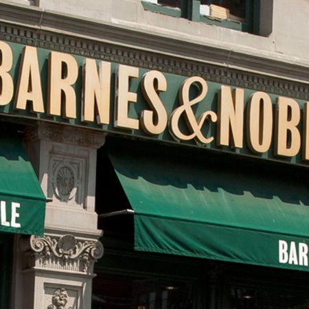Barnes & Noble, crisi senza fine