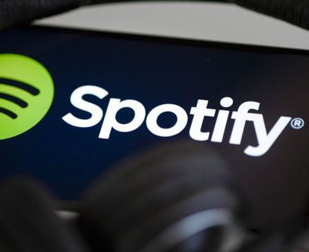 Spotify entra nel mercato degli audiolibri, subito 300.000 titoli disponibili (per il momento però solo negli USA).